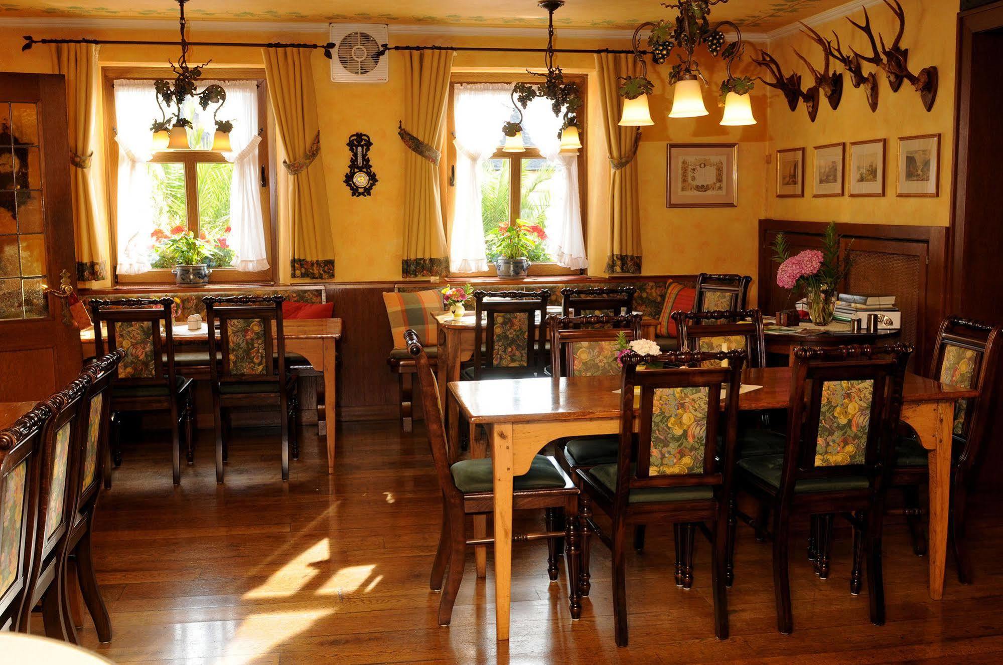 Gasthaus Weingut Stahl Oberwesel Extérieur photo